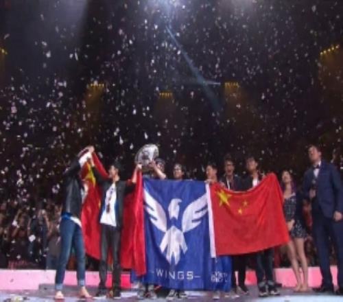 十年之期！2016年8月14日中国战队Wings在西雅图捧起冠军不朽盾