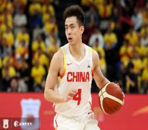 媒体人：男篮后场运转近乎瘫痪吞完败对手憋着一股劲要赢球