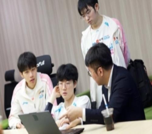 还是没有bin哥！BLG分享备战间返图：志之所趋，无远弗届