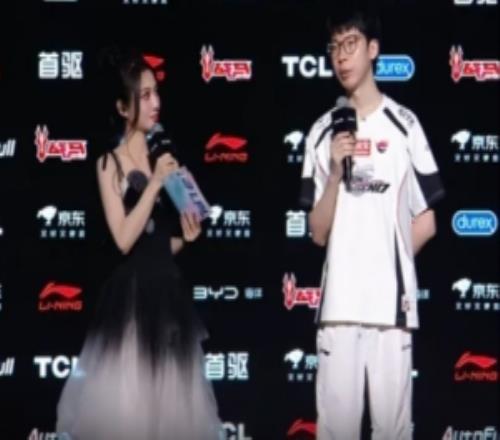 Hope：我们第一把经常比较可惜，第二第三把能追回来