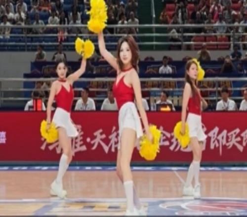 媒体人晒夏联啦啦队表演视频：爱看的CBA啦啦宝贝系列限时返场