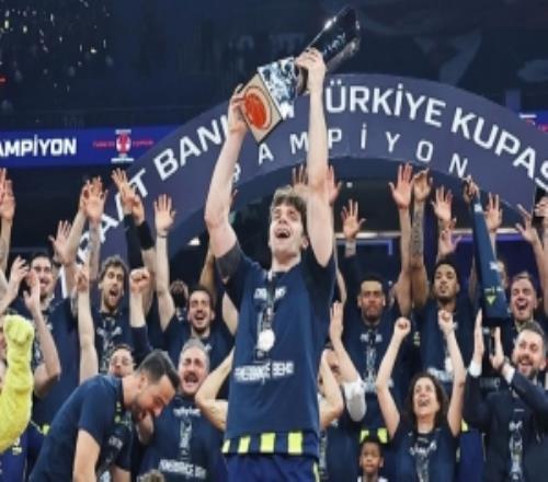 比贝罗维奇：在费内巴切8年这就像我的家去NBA我也会以这儿为荣