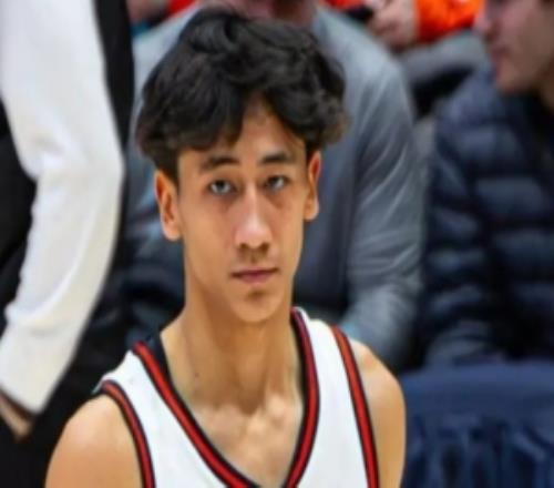 什么水平NCAA球员谢维安李在上海打野球身体对抗与技术兼备