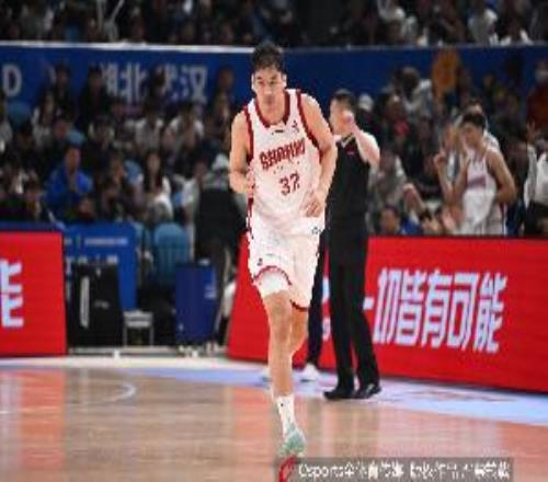 天津男篮成功注册17名球员：刘东签下2年C类合同吕安宇被认领