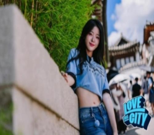 韩国网红：9320让我爱上曼城行李弄丢我穿着薄衣服在现场观赛