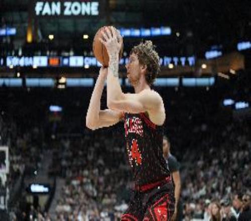 布泽利斯：前两年球队不让我投中投NBA只有SGA&阿杜高于平均水准