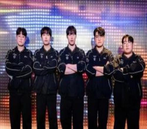 HLE完成队史首次让二追三曾在K杯决赛面对T1让二追三失败
