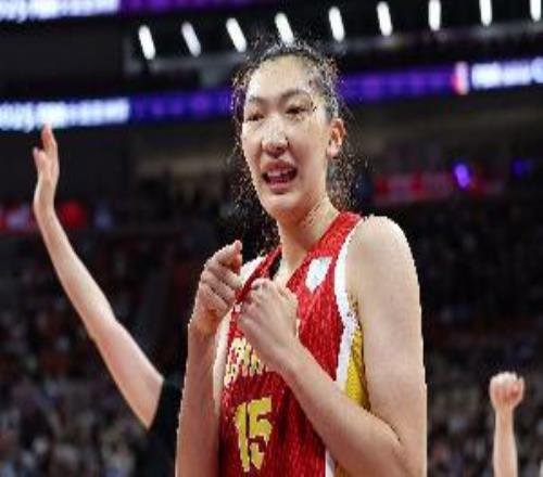 不敌美国队！媒体人：韩旭是这支中国女篮唯一匹配比赛强度的球员