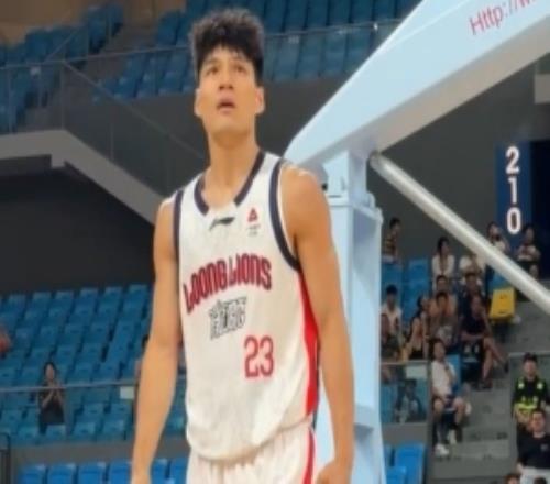 Andone！狮子怒吼持续进化中的陈国豪！