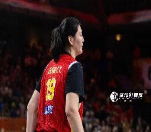 媒体人：张子宇应该去美国她在国内就只能照现在这样缓步发展