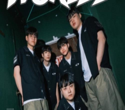 DK发布晋级S16海报：感谢你们一直以来为我们照亮前路