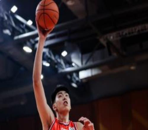 网传NCAA球队给徐昕开200万美元offer博主：拿首轮秀薪资打NCAA