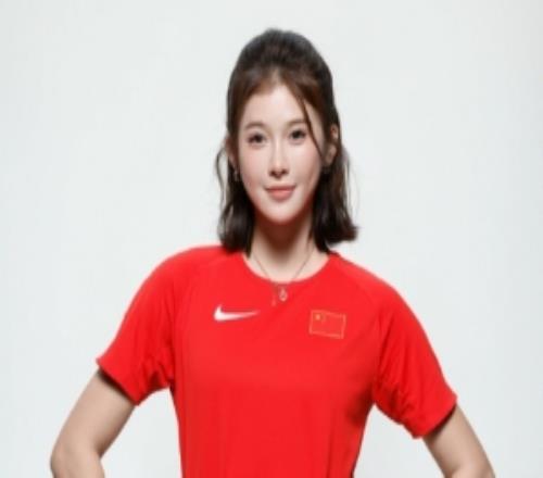 中国田径队发布亚运会定妆照，卫冕冠军林雨薇和吴艳妮出镜