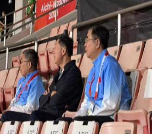 U23国足亚运开门红，体育总局局长高志丹、足协主席宋凯现场观战