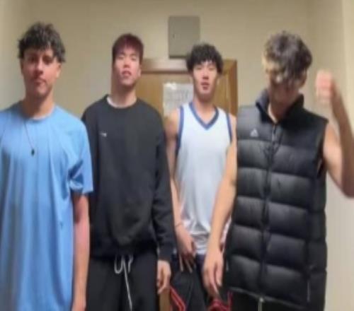 张懿赵杰融入美高校园与同砚合拍意见意义舞蹈视频