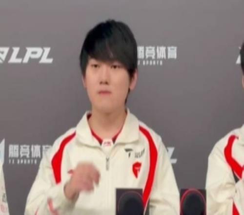 想交手的步队JKL：打谁都行zhuo：想和T1打，和Peyz交手