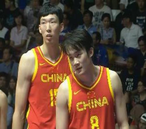 上一次亚运会夺冠是2018年！中国男篮16分逆转伊朗！周琦15+11