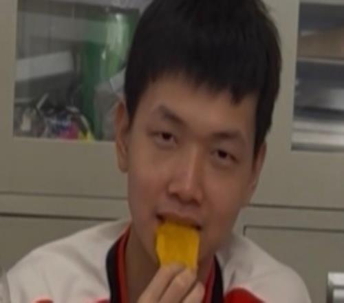 ZUIAN更新小我私家社媒：今天大伙都很给力，天下赛一起加油
