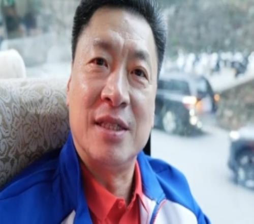 李春江关注青少年篮球：加油每一个热爱篮球的少年！
