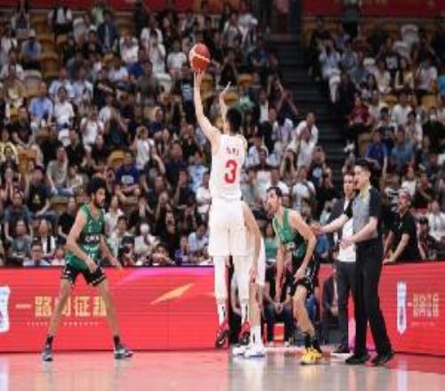 2年前的今天：胡明轩三分压哨绝杀中国热身赛复仇约文图特