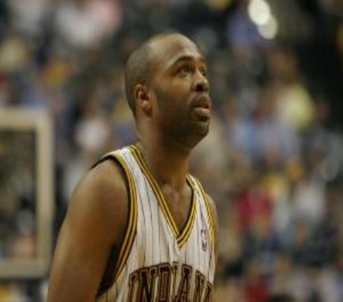 杰克：NBA出台着装令不但因艾弗森更因廷斯利穿个背心坐在替补席