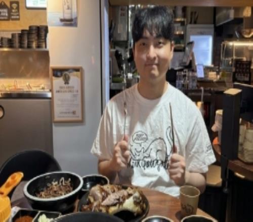 HOYA更新小我私家社媒：多吃点好吃的呀
