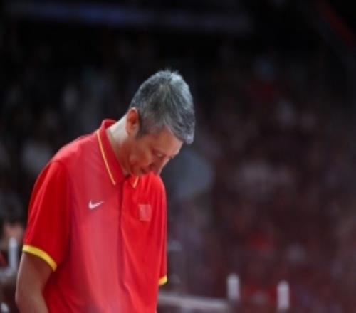 郭士强下课杨毅：应该中国篮球历史上没有输这么惨还不下课的