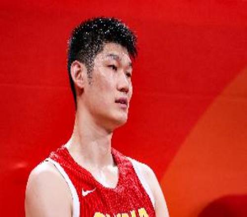 中国男篮全员写总结！贾磊：谁家关闭起来关半年好人也关傻了