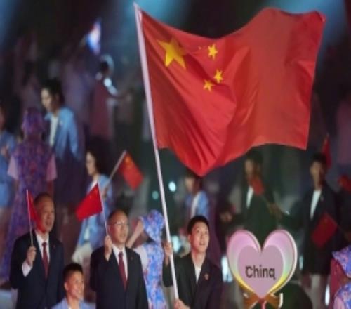 杨毅：刚宣布胡明轩当旗头男篮就惨败还能打向导的脸再狠点吗