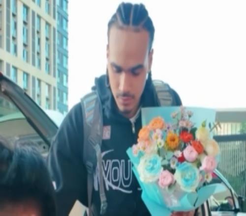 山东男篮：班顿&普卢默两名外助已抵达威海和球队大步队汇合