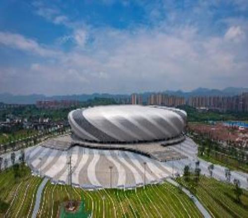 将承办国足友谊赛！渝媒：龙兴足球场经由封场养护，已达竞赛要求