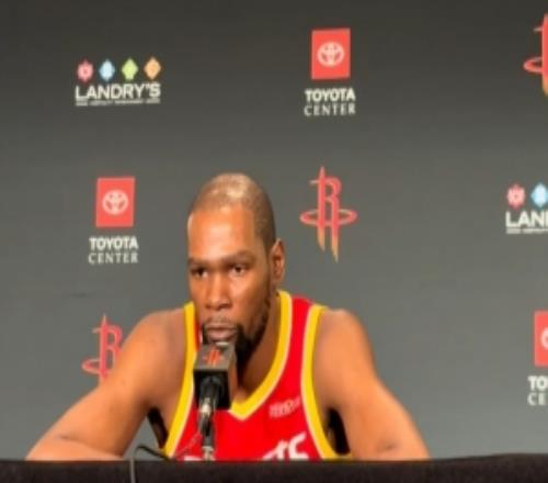 杜兰特Ｔ媚课走进球馆我就是在打磨进攻端的每一个细节
