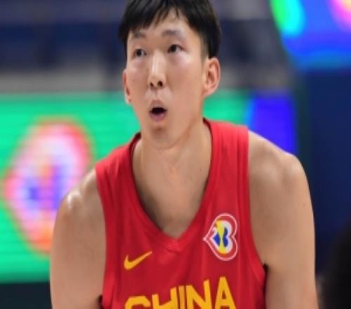 记者：周琦给郭士强打电话说我能打亚运都要衣服尺码&厥后没下文