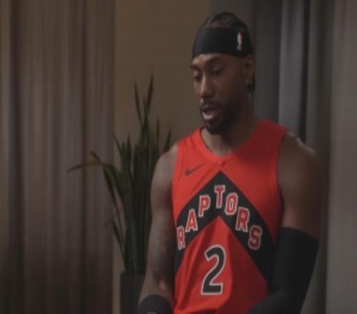 伦纳德：最期待和斯科蒂巴恩斯搭档我们都想成为攻防一体球员