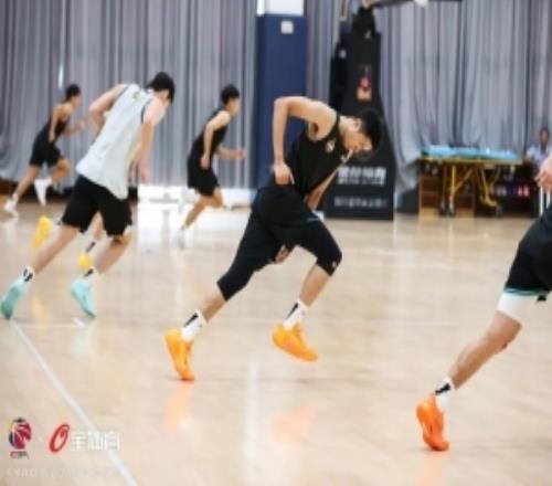 参与体测全员通关！刘李、刘金雨及蒙毅获下赛季免测名额