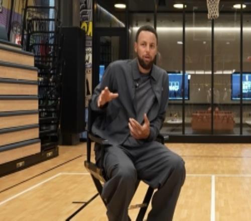 库里：最想和艾弗森一起训练从我进NBA起我就是他的超级粉丝