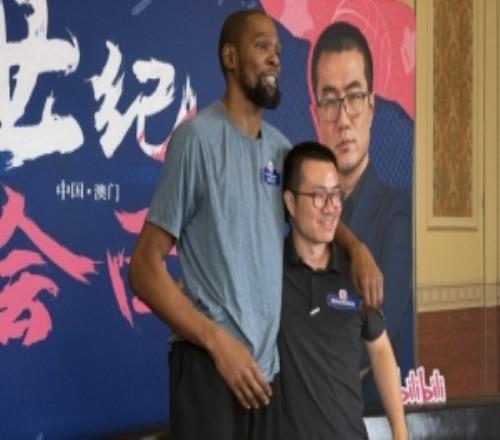 徐静雨：杜兰特是超巨里最让人没有距离感的今后继续叫你老1.5了