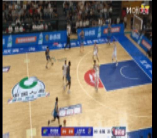 优质大外！四川外援克劳福德半场9分钟10中5拿下12分10板两双