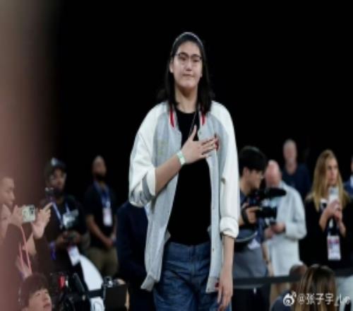 张子宇明年年满20将自动获得WNBA选秀资格冲击WNBA几乎已成定局