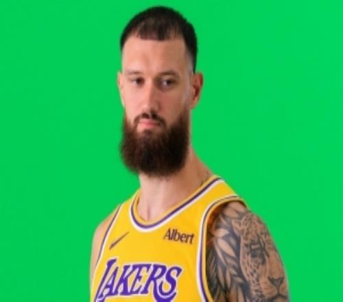 卢尼：马穆是个非常全面的球员他能拉开空间也能在低位得分