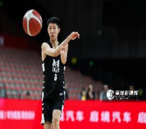 新华社：篮球新秀出国留洋热潮背后的思考成效仍待时间检验
