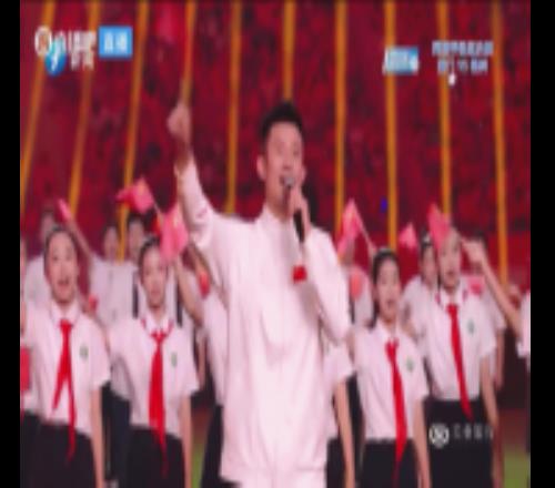 闽超决赛厦门vs福州，奥运冠军谌龙现场助阵，演唱我和我的祖国