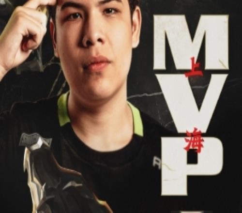 奖杯献给妈妈LOUDerde全票获得FMVP他的母亲冠军赛前夕去世