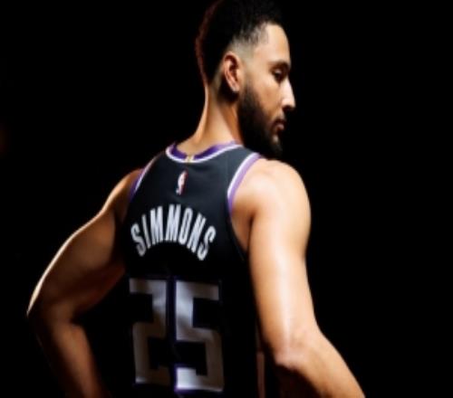 媒体人：西蒙斯说这次会重新站起来但NBA还会给他这样的机会吗