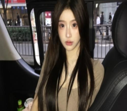 卢本伟打拳皇巴旦木分享旅游出行照：他说P5很可爱一定要发出来