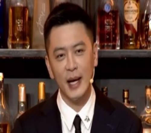 不止适合做教练！CBA新赛季前两轮杨鸣指导解说金句合集一起来看