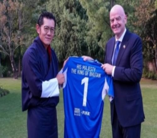 FIFA主席因凡蒂诺访问不丹，与国王一对一会晤并考察足球发展