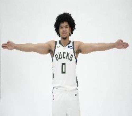 詹金斯盛赞伯里斯NBA首秀：他的投篮手感极佳比赛阅读能力出色