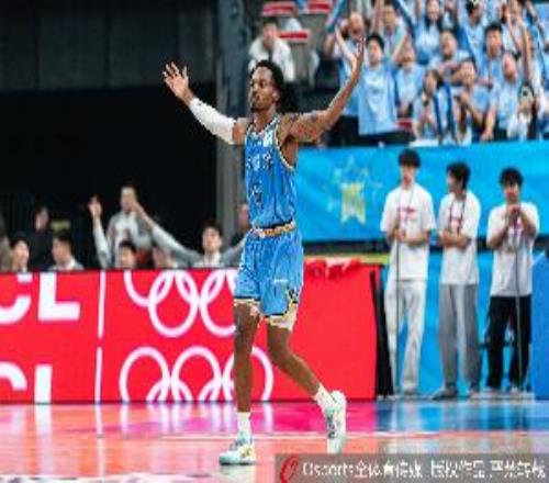 京媒：小巴里布朗今晚轮休上一场打完山东后膝盖出现反应
